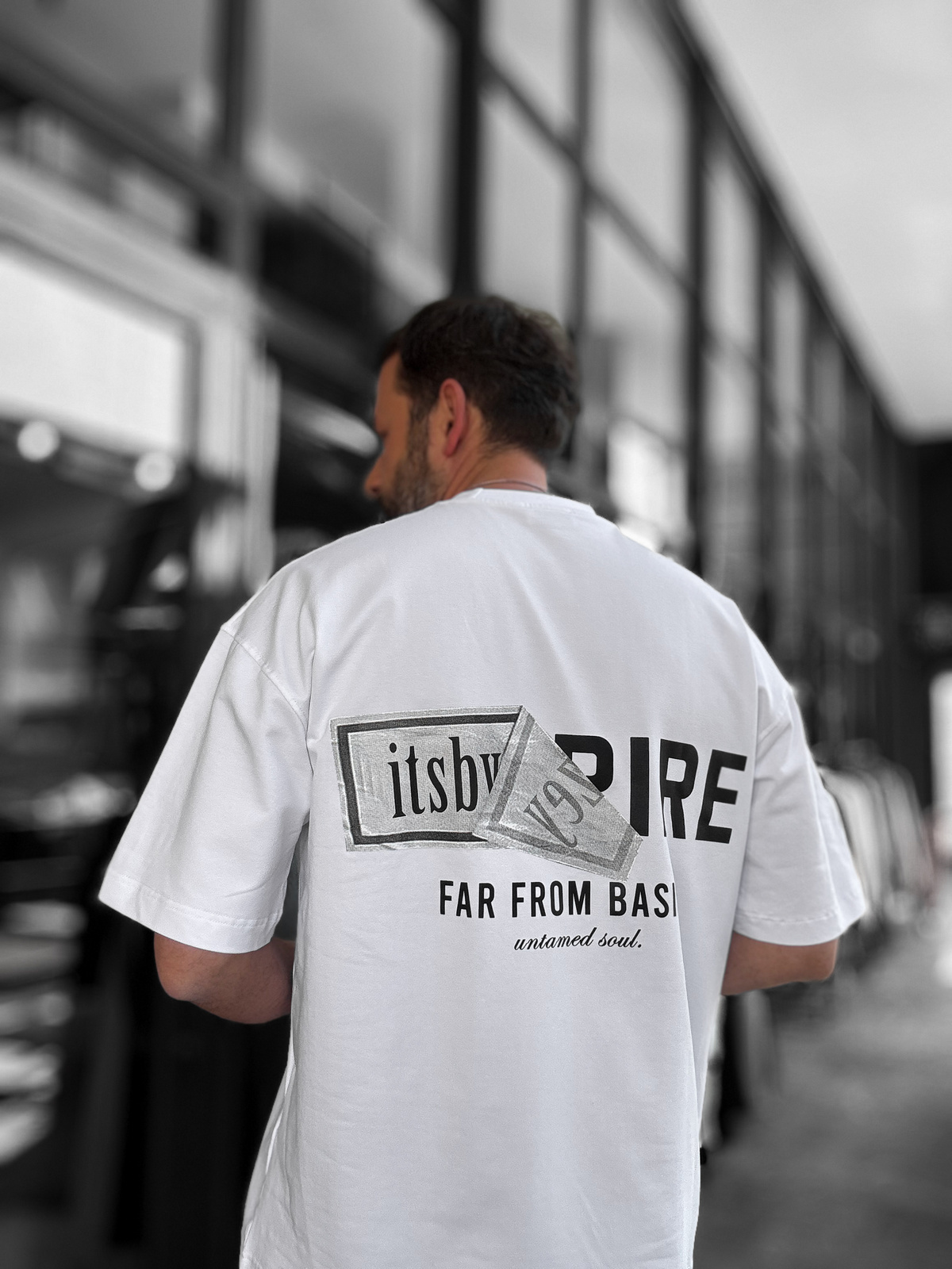 Beyaz Far From Basic Baskılı Oversize T-Shirt RES-1037
