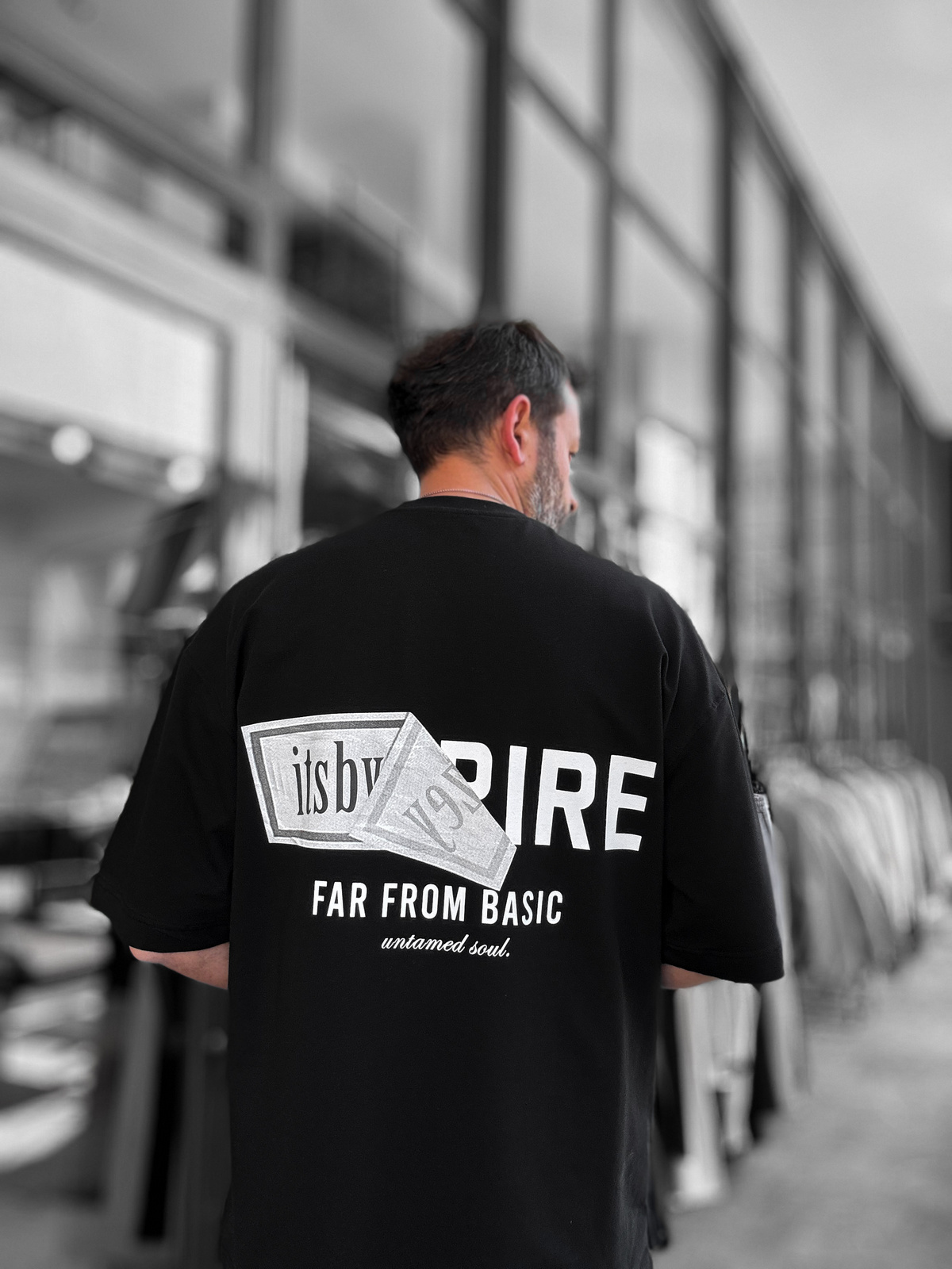 Siyah Far From Basic Baskılı Oversize T-Shirt RES-1037