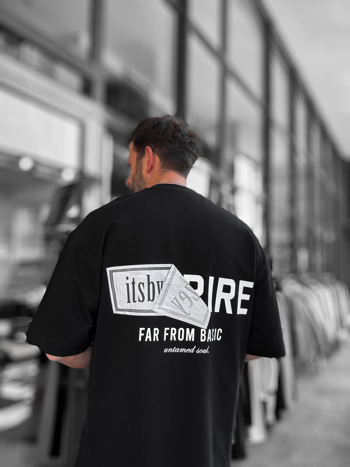 Siyah Far From Basic Baskılı Oversize T-Shirt RES-1037