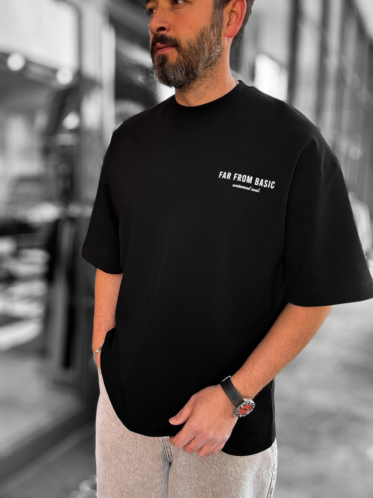 Siyah Far From Basic Baskılı Oversize T-Shirt RES-1037