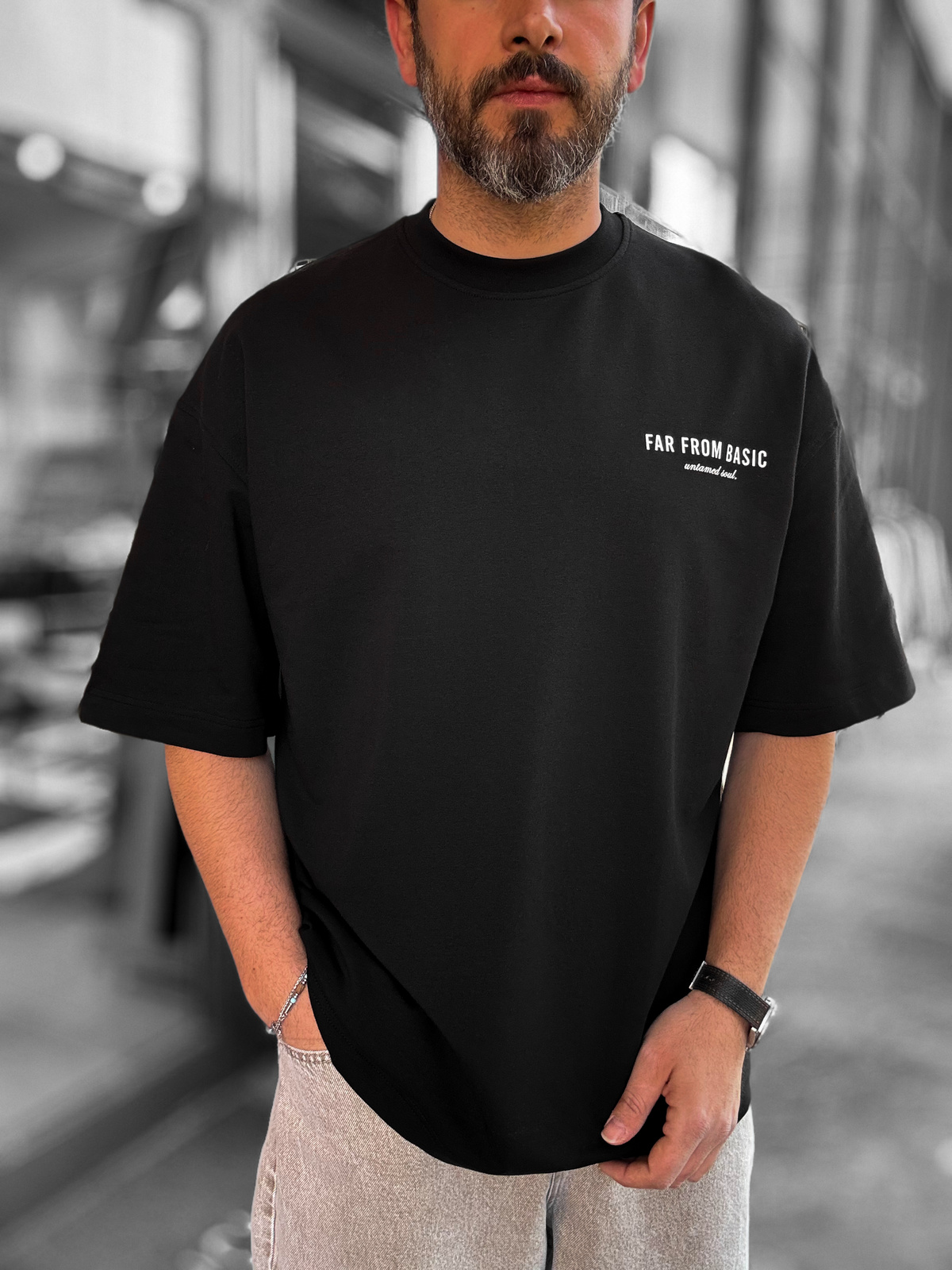 Siyah Far From Basic Baskılı Oversize T-Shirt RES-1037