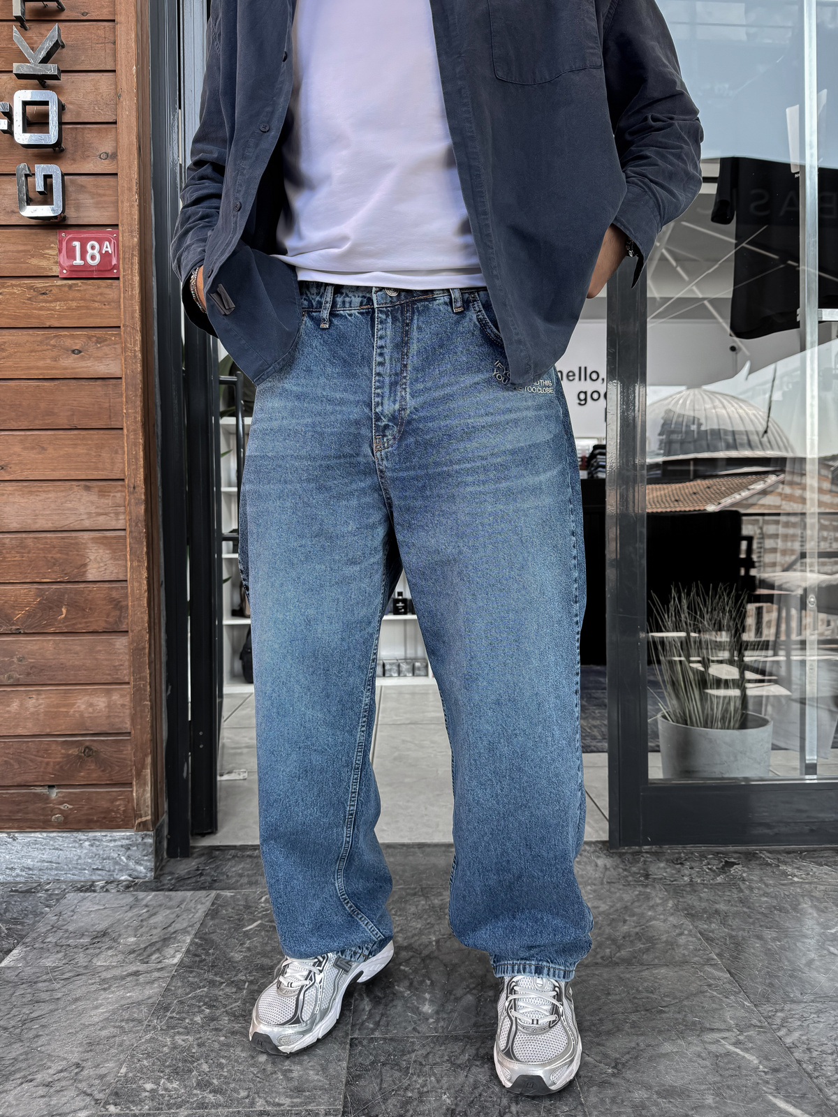 Mavi Close Nakışlı Yıkamalı Baggy Jean C-6657