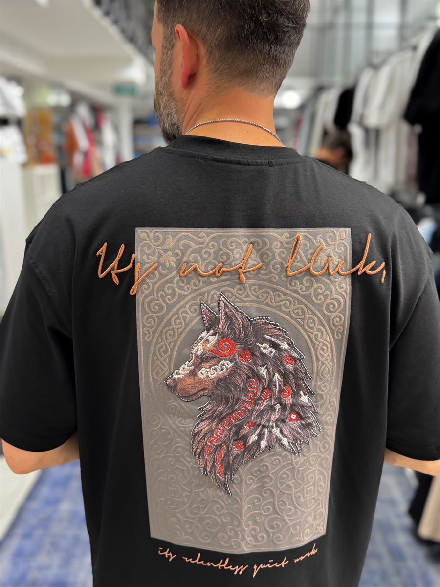 Siyah Kurt Nakışlı Oversize T-Shirt SW-5158