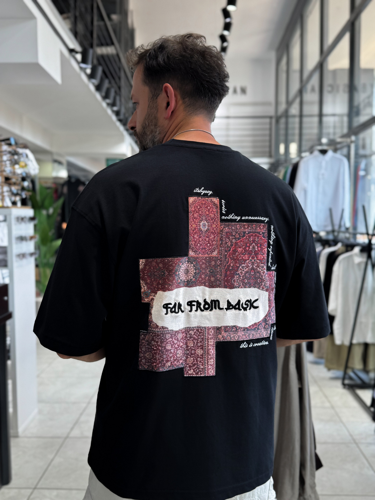 Siyah Motif Halı Patchli Oversize T-Shirt RES-1117