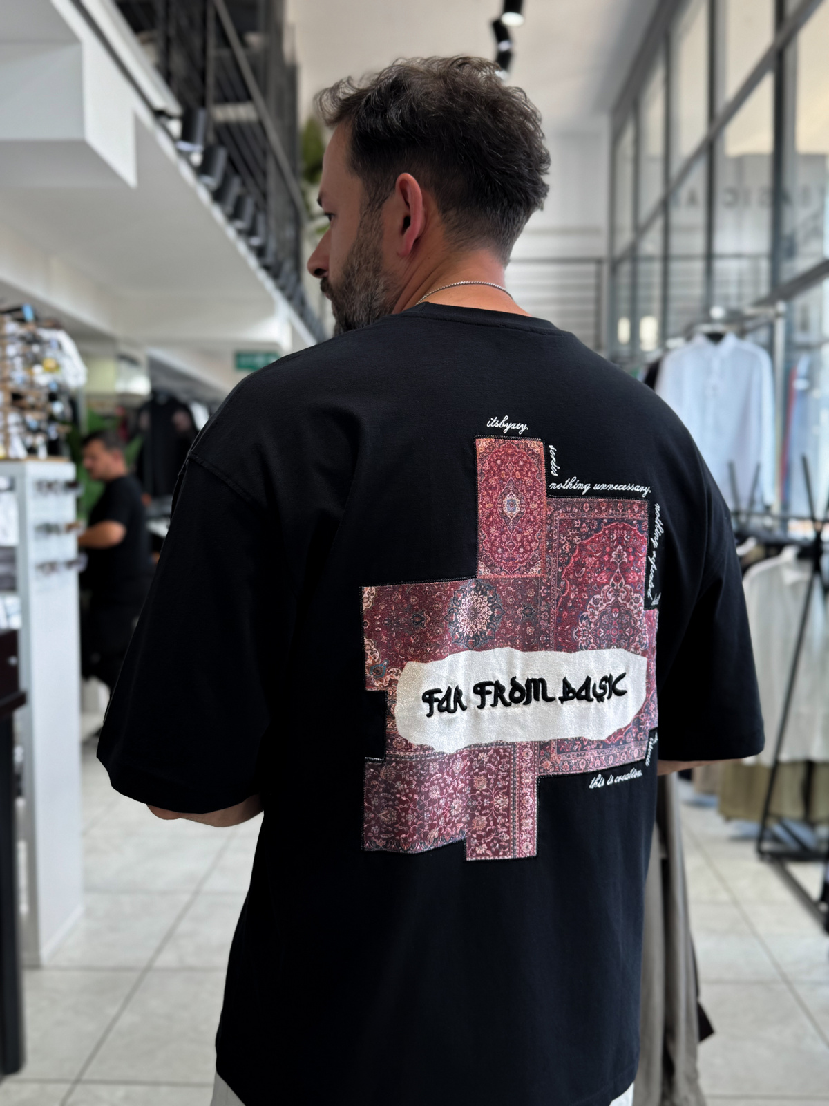 Siyah Motif Halı Patchli Oversize T-Shirt RES-1117