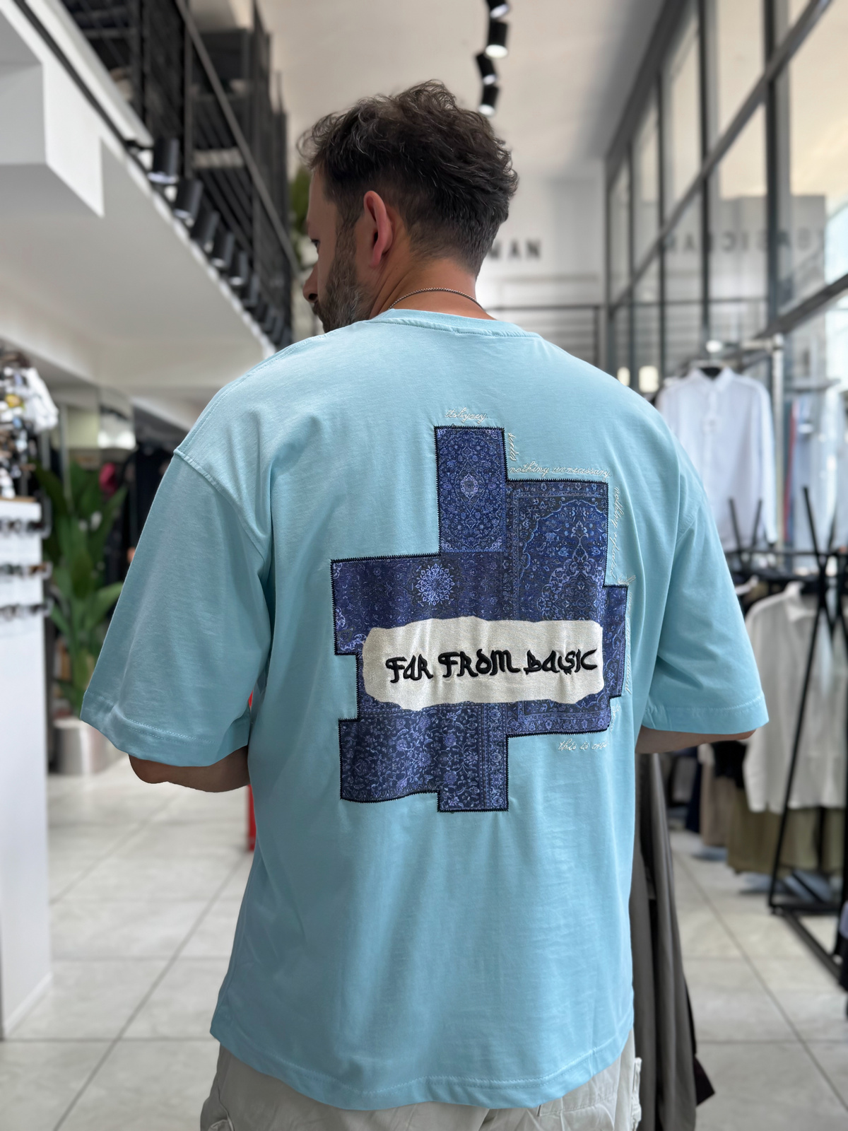 Açık Mavi Motif Halı Patchli Oversize T-Shirt RES-1117