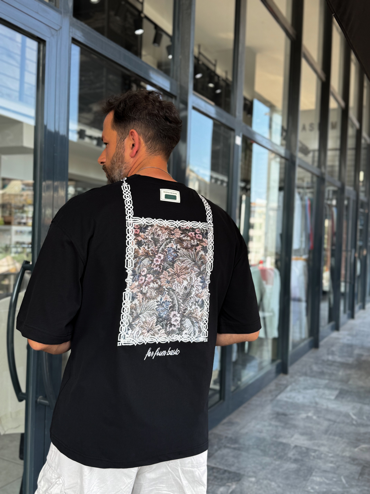 Siyah Vintage Çiçek Patchli Oversize T-Shirt RES-1125