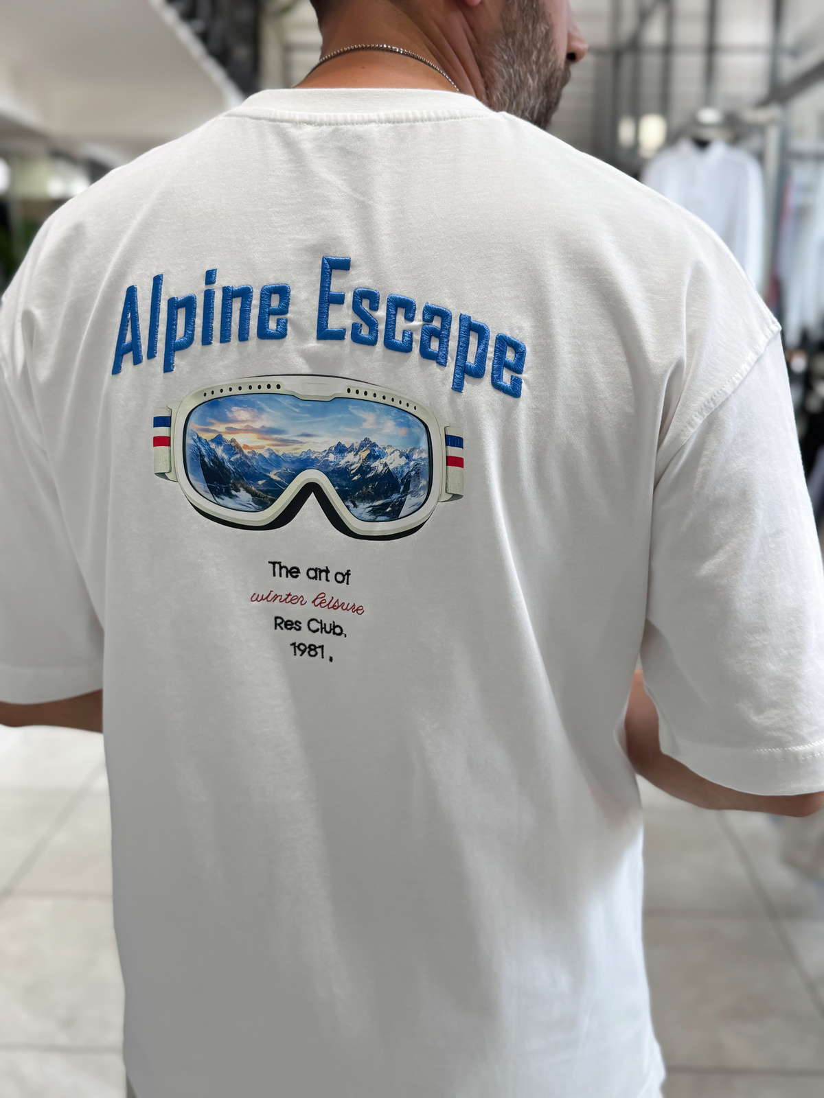 Beyaz Alpine Nakışlı Oversize T-Shirt RES-1131