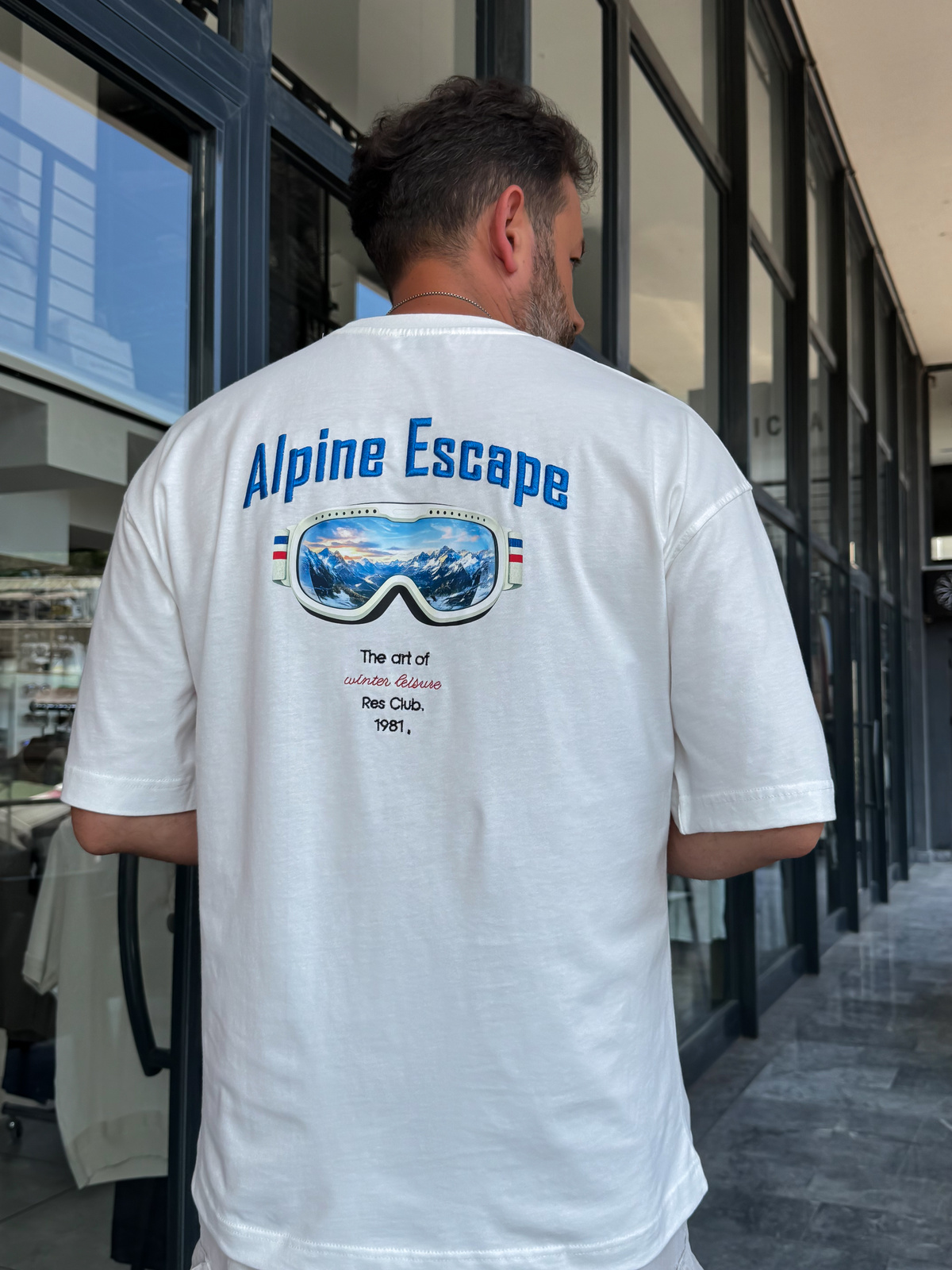 Beyaz Alpine Nakışlı Oversize T-Shirt RES-1131