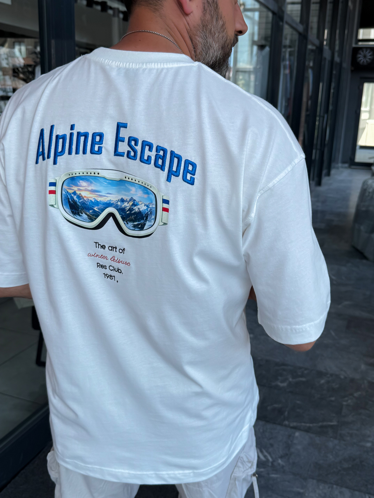 Beyaz Alpine Nakışlı Oversize T-Shirt RES-1131