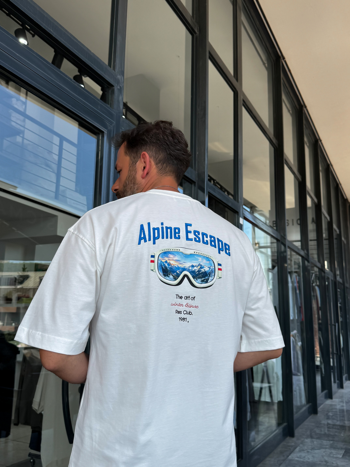 Beyaz Alpine Nakışlı Oversize T-Shirt RES-1131