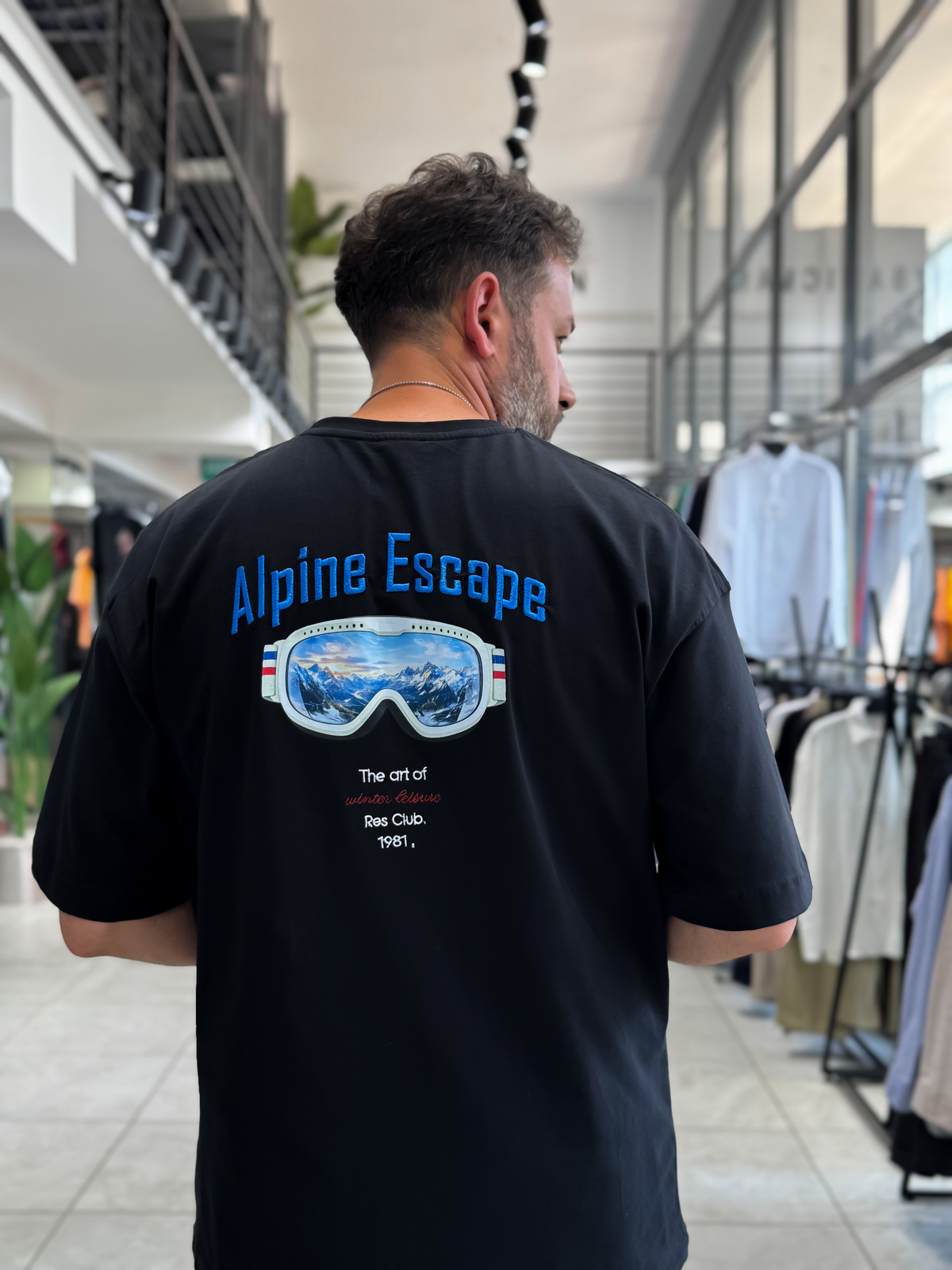 Siyah Alpine Nakışlı Oversize T-Shirt RES-1131