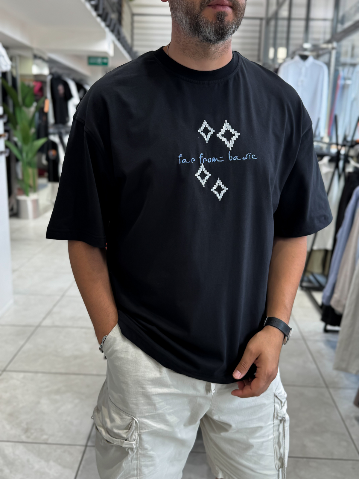 Siyah Sırt Motif Patchli Oversize T-Shirt RES-1119